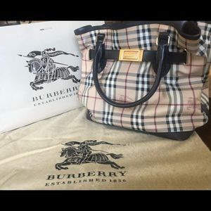 Burberry Haymarket Signature Check Tote/Designer Purse